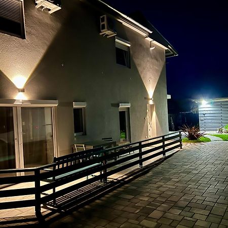 Szarkafeszek Hotell Keszthely Exteriör bild