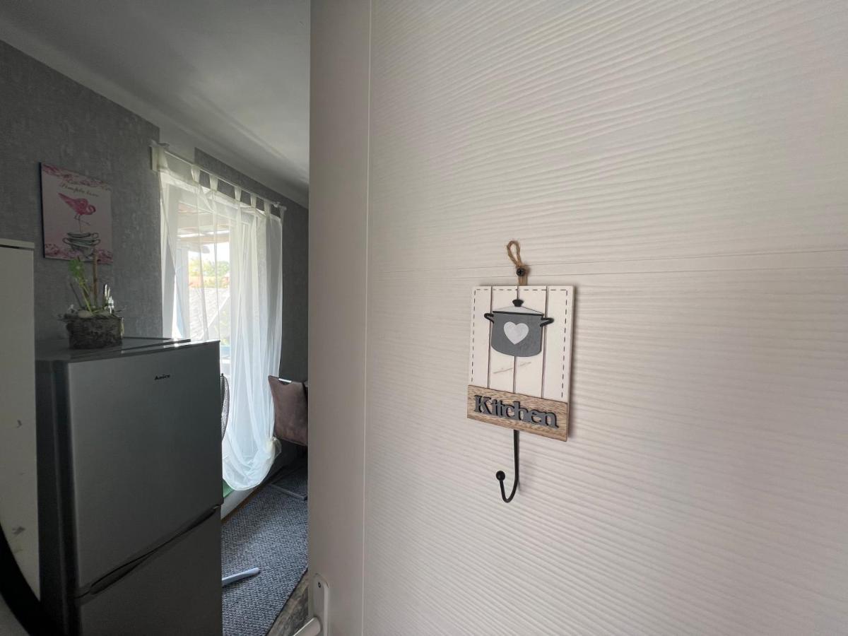 Szarkafeszek Hotell Keszthely Exteriör bild
